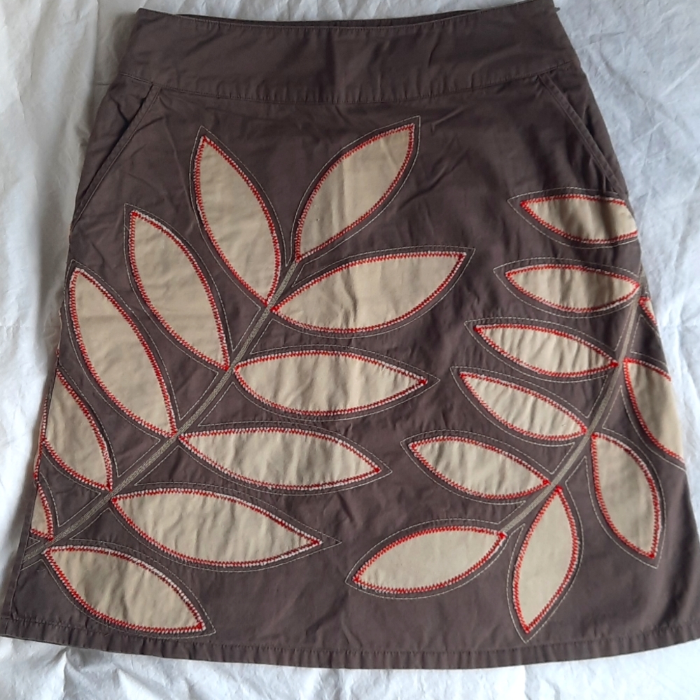 Boden Brown Leaf Embroidered Applique A line Cotton Skirt size 10 with Pockets